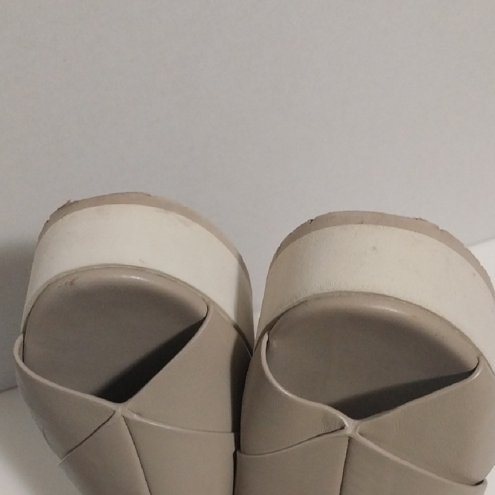 Vince Jenaya-B‎ Flatform Slingback Sandals - Picture 5 of 12